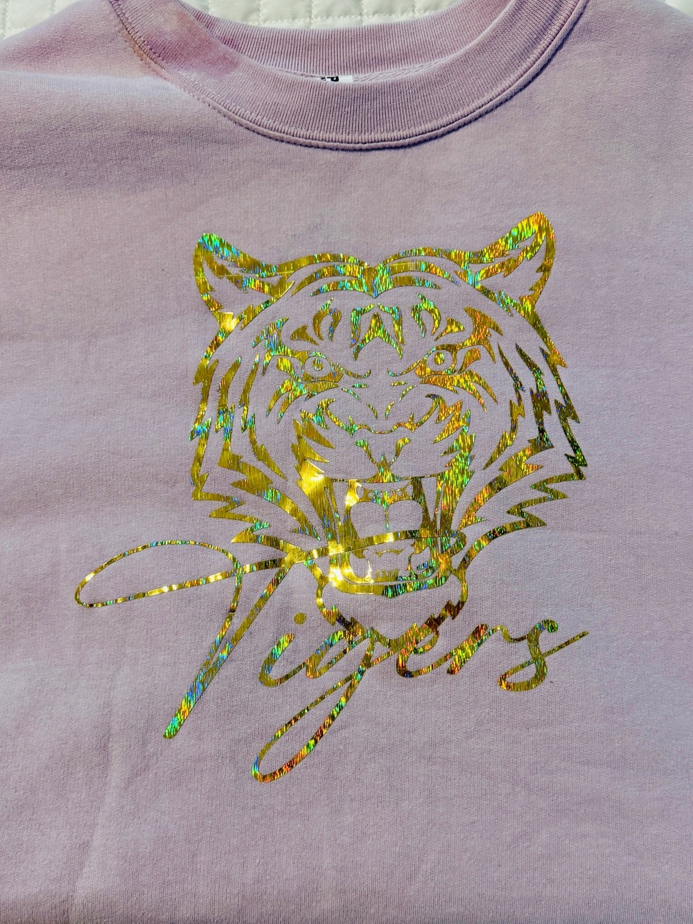 Women’s LSU Tigers Purple  Lavender Tiger Foil Graphic Sweatshirt Medium